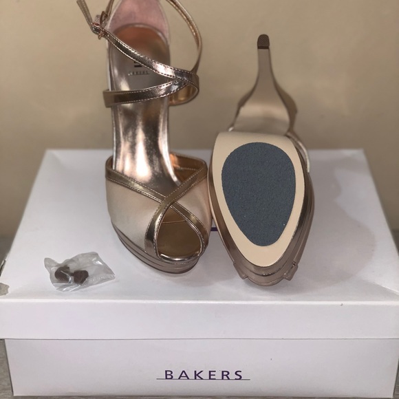 Bakers heels - Picture 3 of 3